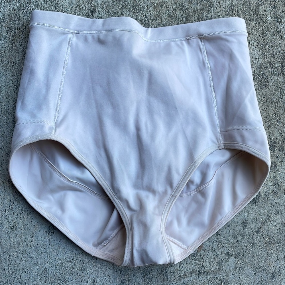 Annette Extra Firm Control HighWaist with hook eye inside closure girdle small